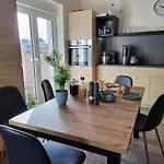 Dom wakacyjny Modernes Behagliches Haus Mit Kamin, Terrasse Und Garten *