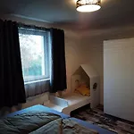 Dom wakacyjny Modernes Behagliches Haus Mit Kamin, Terrasse Und Garten Magdeburg