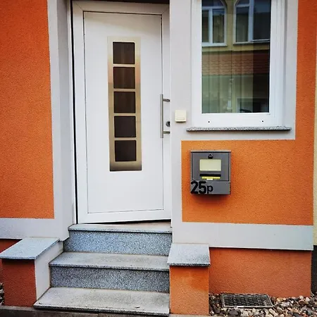 Modernes Behagliches Haus Mit Kamin, Terrasse Und Garten Дом отдыха Магдебург