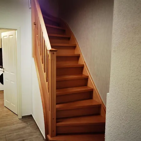 Dom wakacyjny Modernes Behagliches Haus Mit Kamin, Terrasse Und Garten *