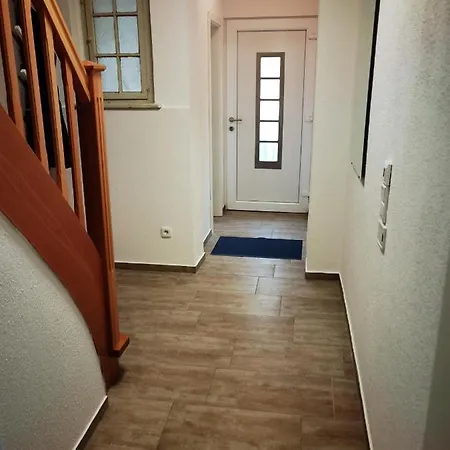 Modernes Behagliches Haus Mit Kamin, Terrasse Und Garten Дом отдыха