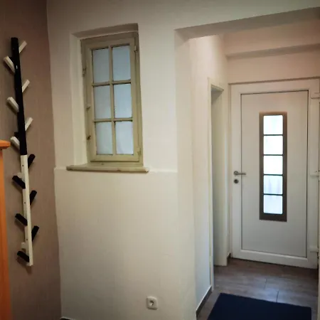 Modernes Behagliches Haus Mit Kamin, Terrasse Und Garten *