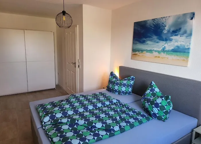 Modernes Behagliches Haus Mit Kamin, Terrasse Und Garten Dom wakacyjny Magdeburg