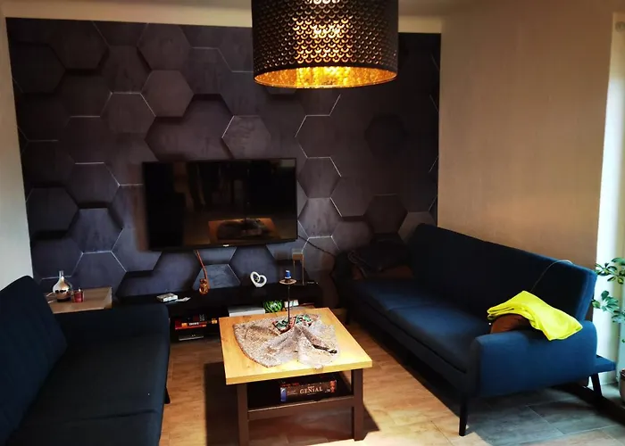 Modernes Behagliches Haus Mit Kamin, Terrasse Und Garten 펜션 마그데부르크